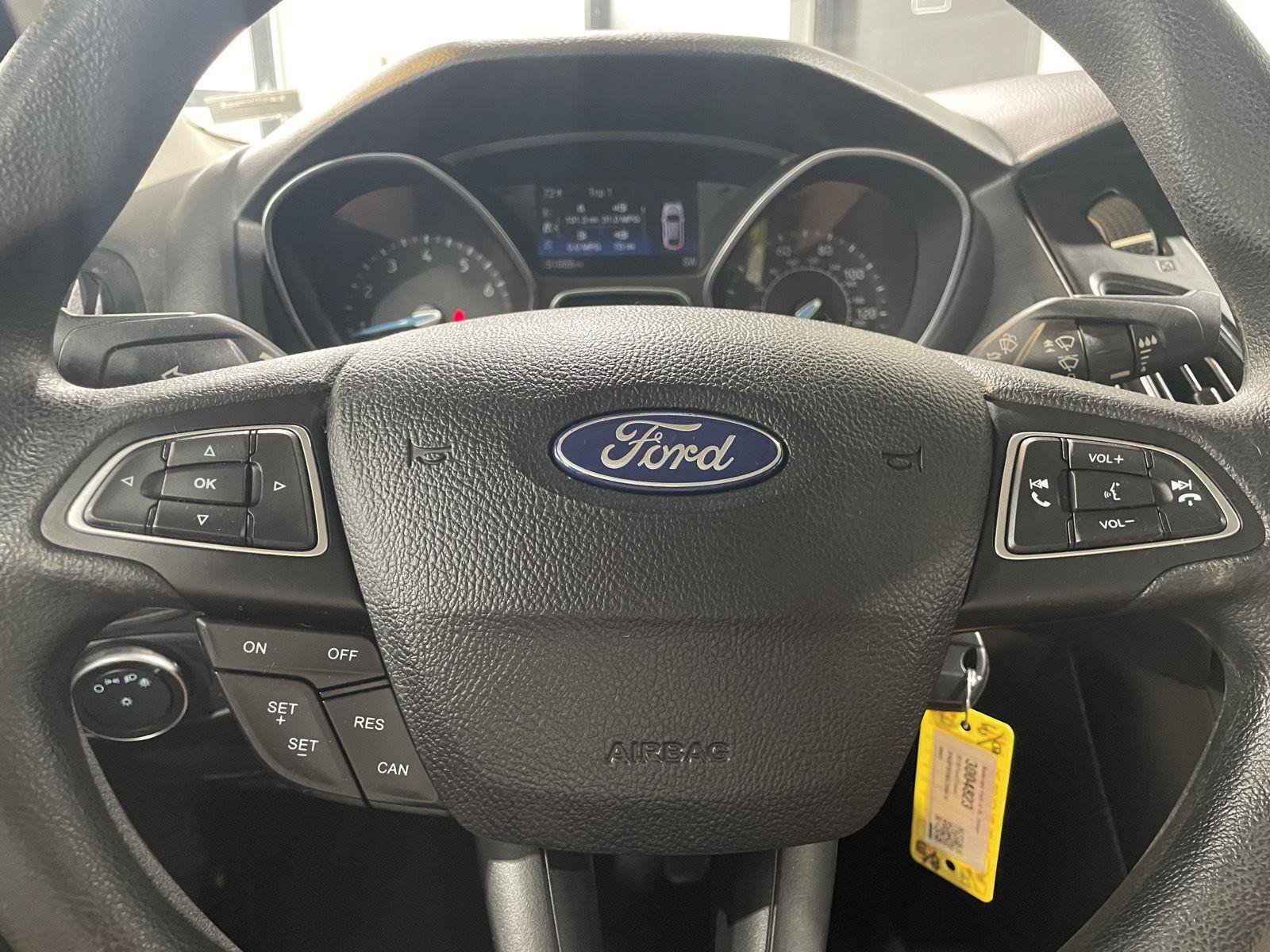 Certified 2018 Ford Focus SE FWD image 12