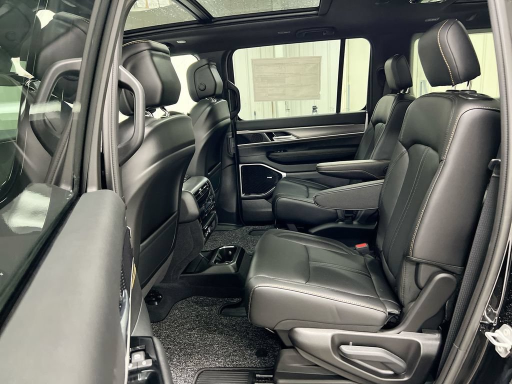New 2026 Jeep Grand Wagoneer L 4WD image 19