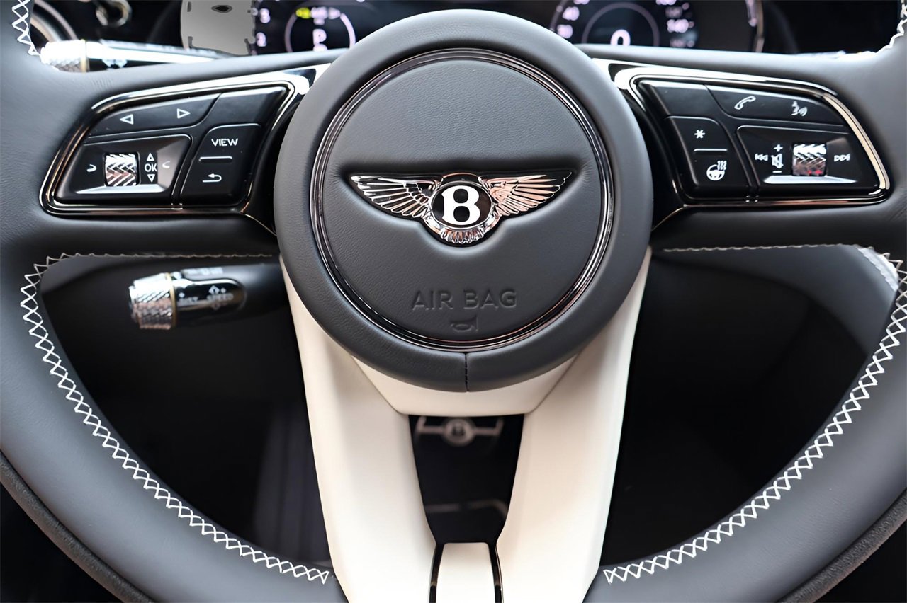 New 2025 Bentley Flying Spur Plug-In Hybrid image 24