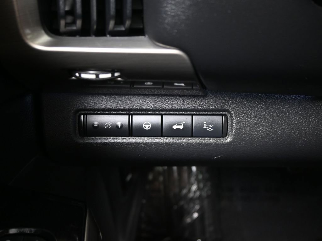 Used 2022 Nissan Pathfinder Platinum w/ Cargo Package image 18