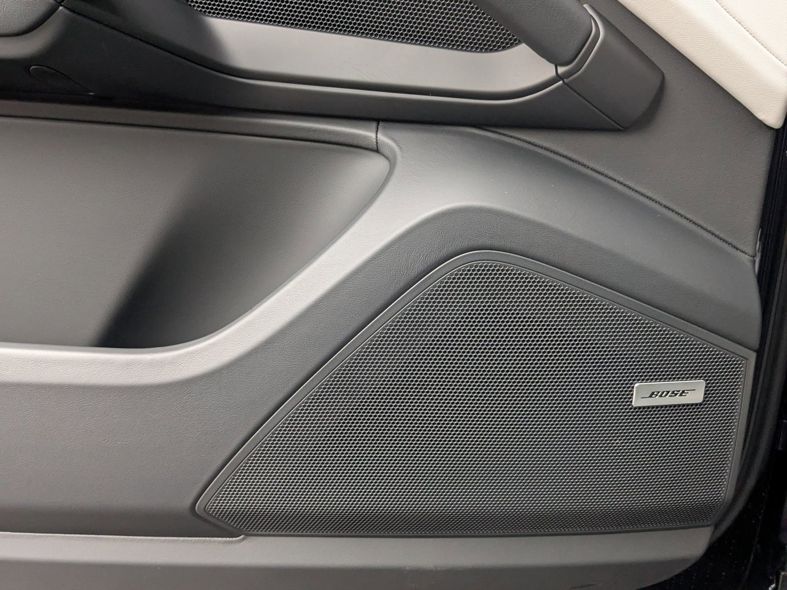 New 2026 Porsche Cayenne image 14