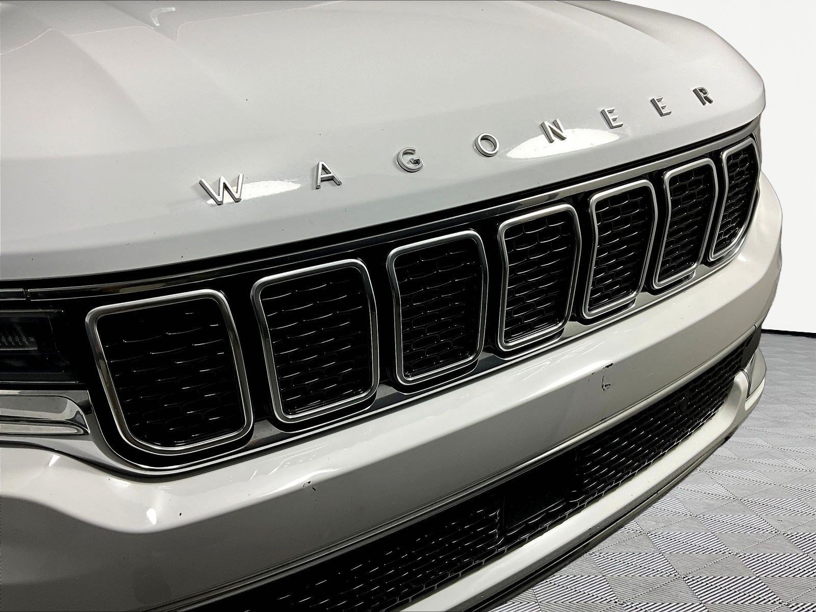 Used 2024 Jeep Wagoneer Series III AWD/4WD image 33