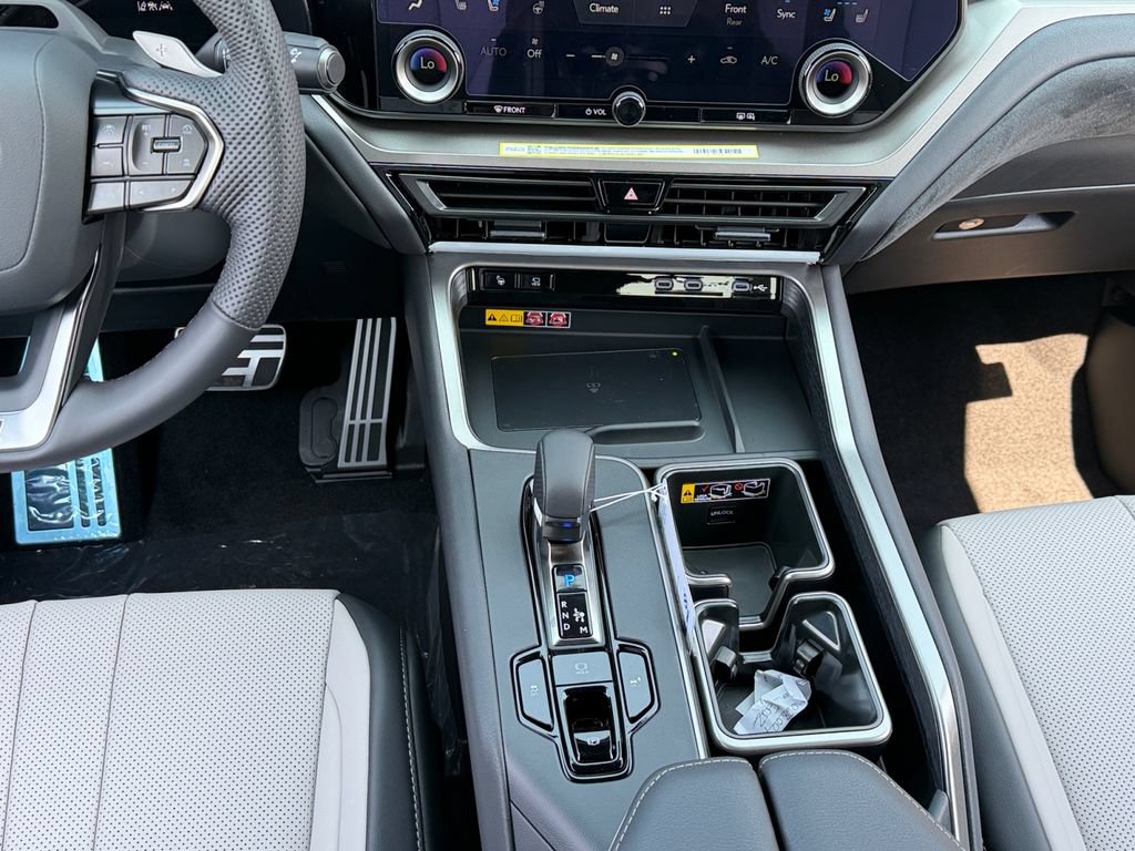 New 2026 Lexus TX 500h AWD image 11