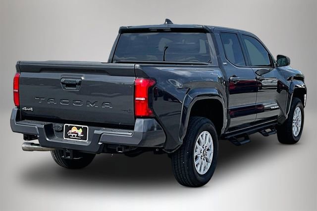 Used 2025 Toyota Tacoma SR5 image 5