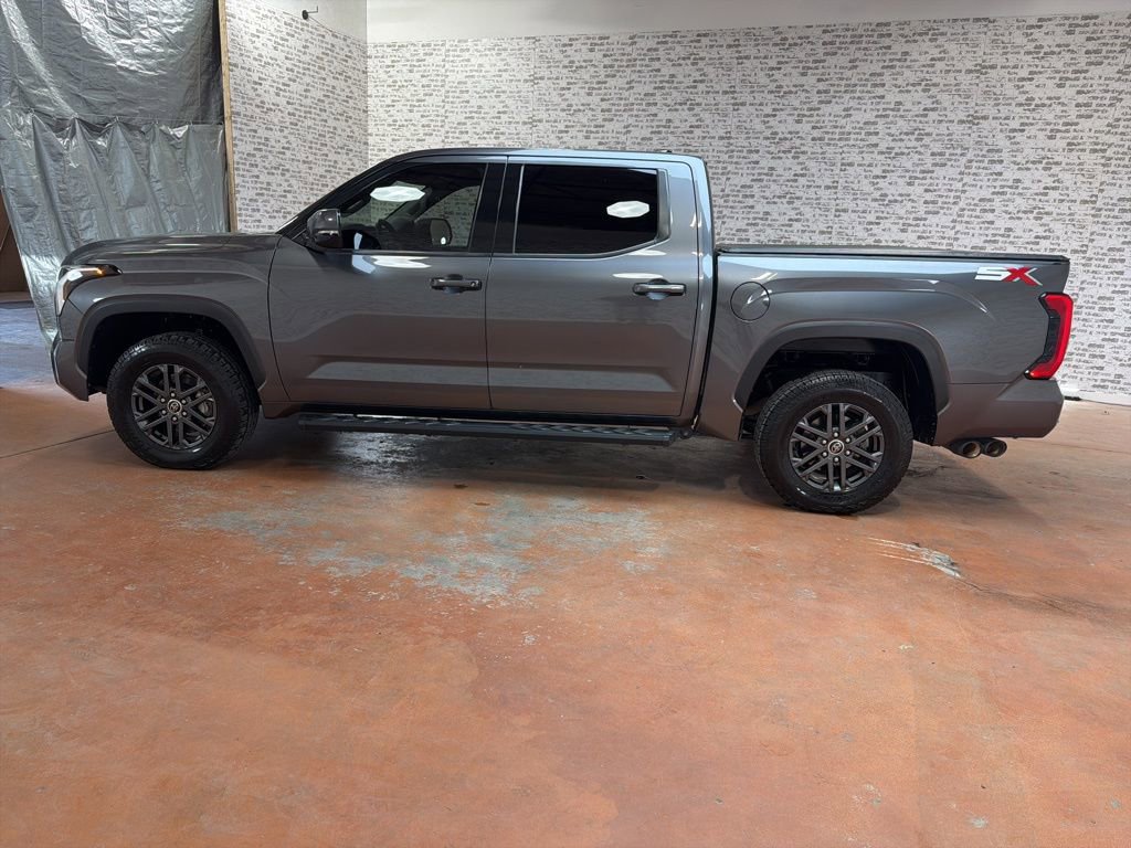 Used 2023 Toyota Tundra SR5 w/ SR5 Convenience Package AWD/4WD image 4