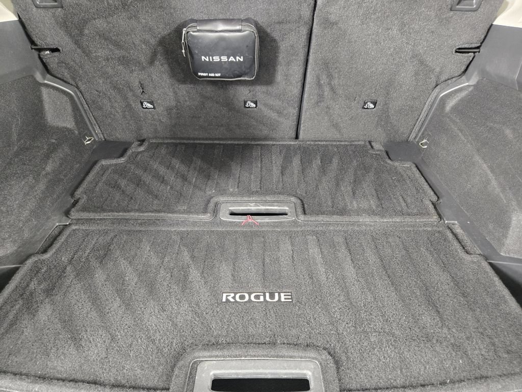 Used 2023 Nissan Rogue SL FWD image 36
