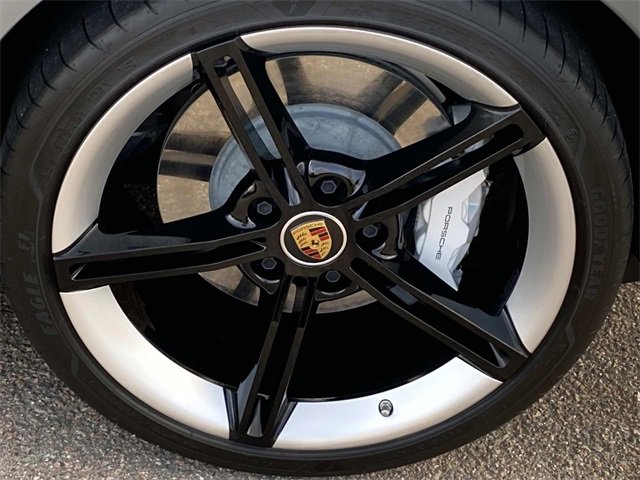 Used 2024 Porsche Taycan image 31