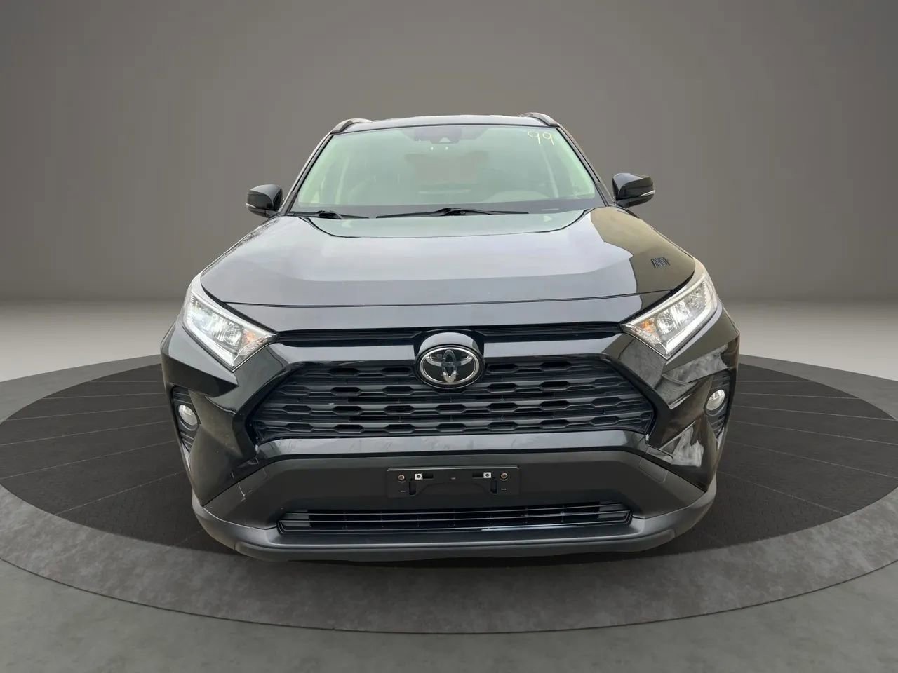 Used 2020 Toyota RAV4 XLE w/ XLE Grade Weather Package image 2