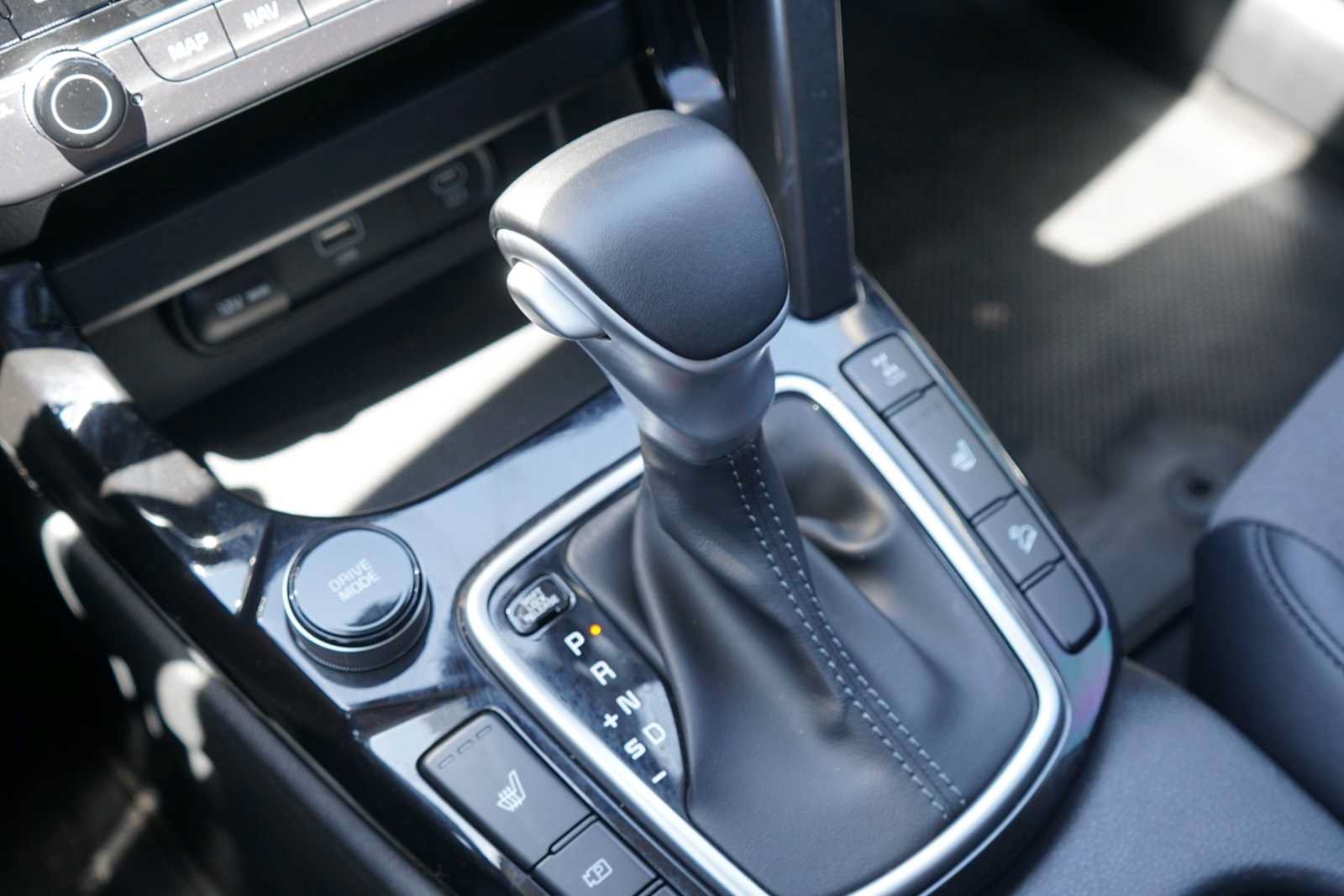 Certified 2024 Kia Seltos X-Line AWD/4WD image 13