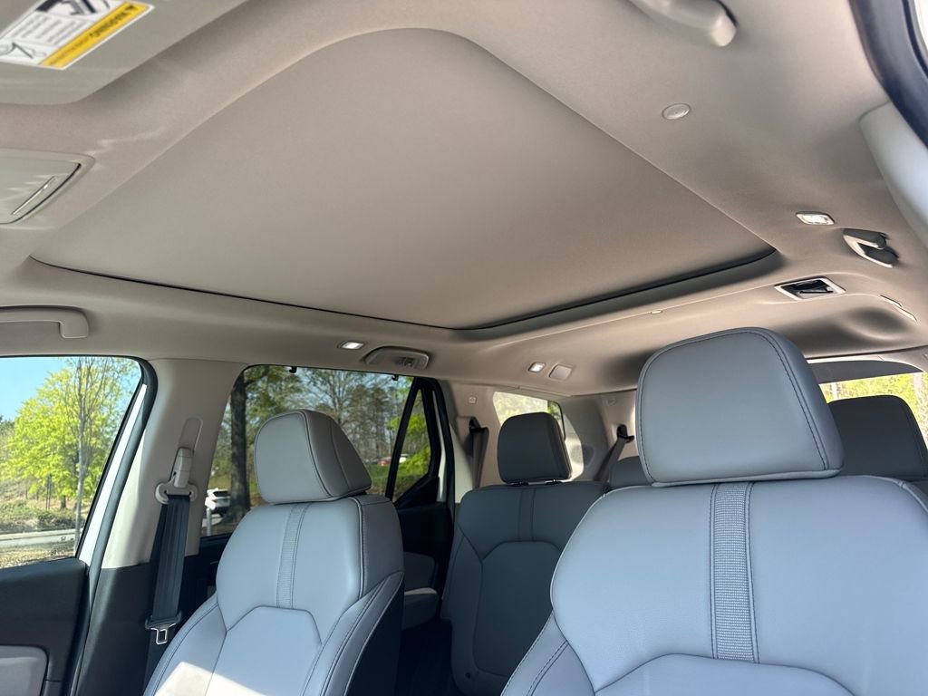 Certified 2025 Honda Pilot Touring image 22
