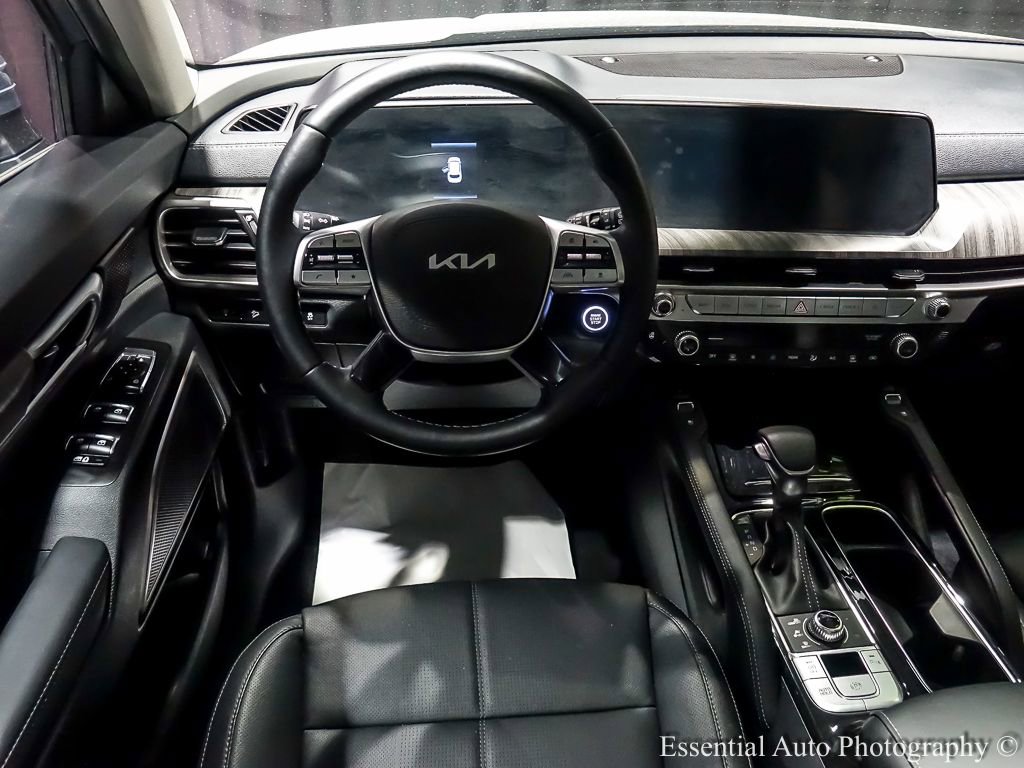 Used 2025 Kia Telluride EX w/ EX Captain's Chair Package AWD/4WD image 19