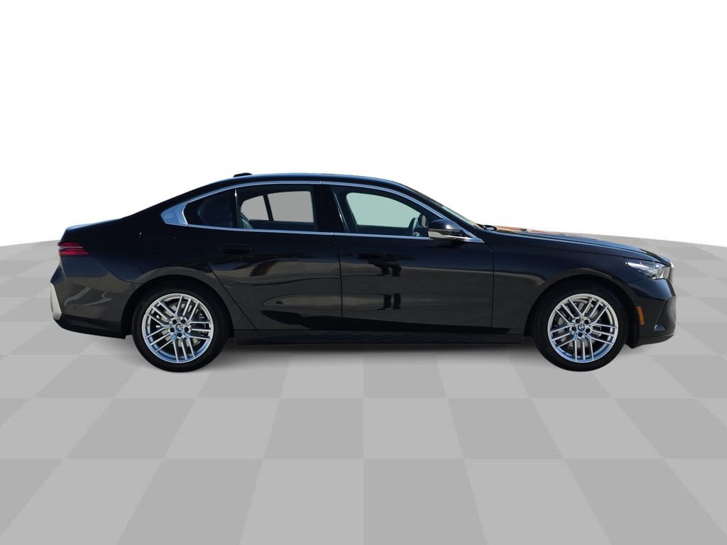 Used 2025 BMW 530i image 9