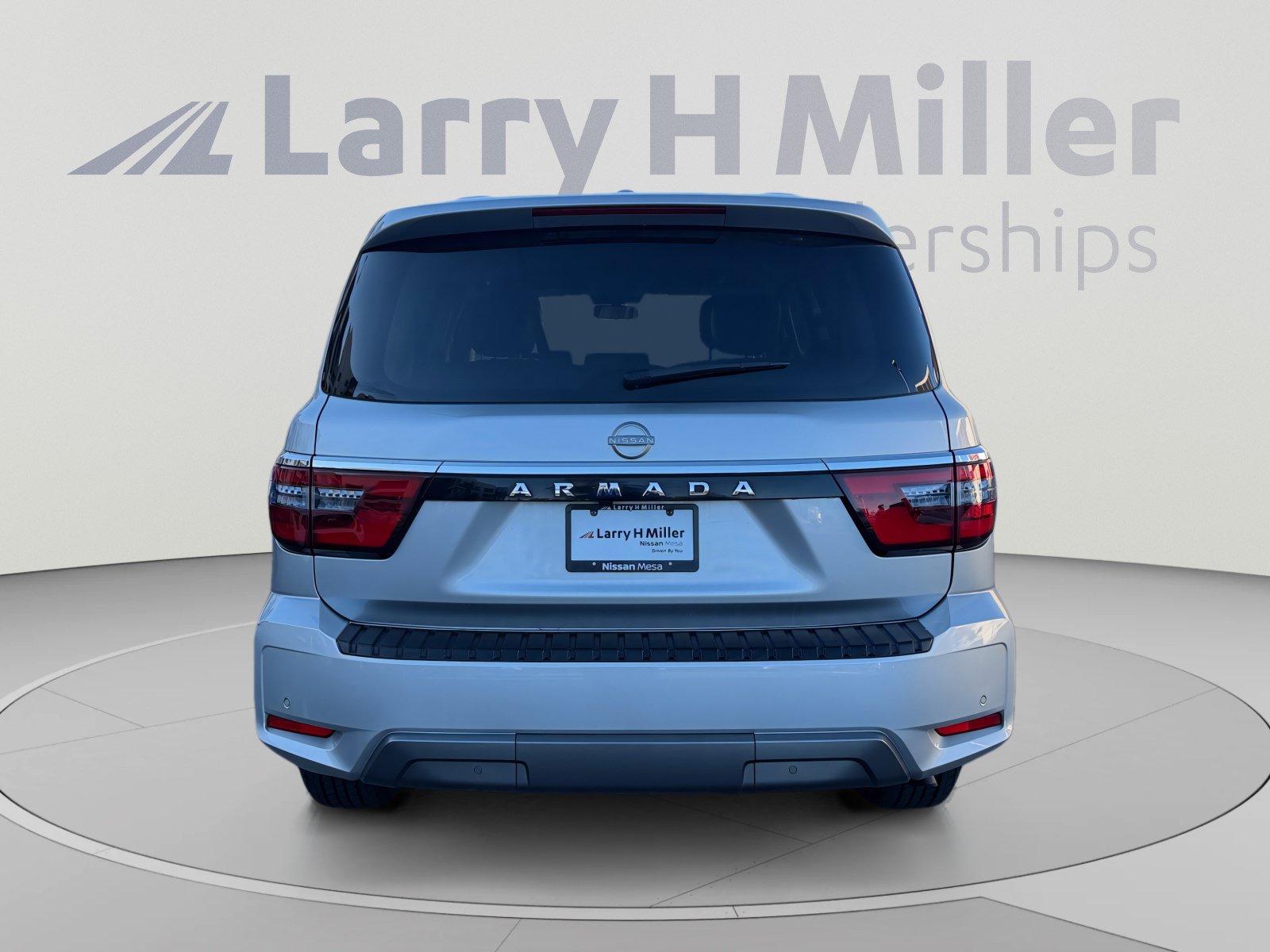 Used 2022 Nissan Armada SV RWD image 4