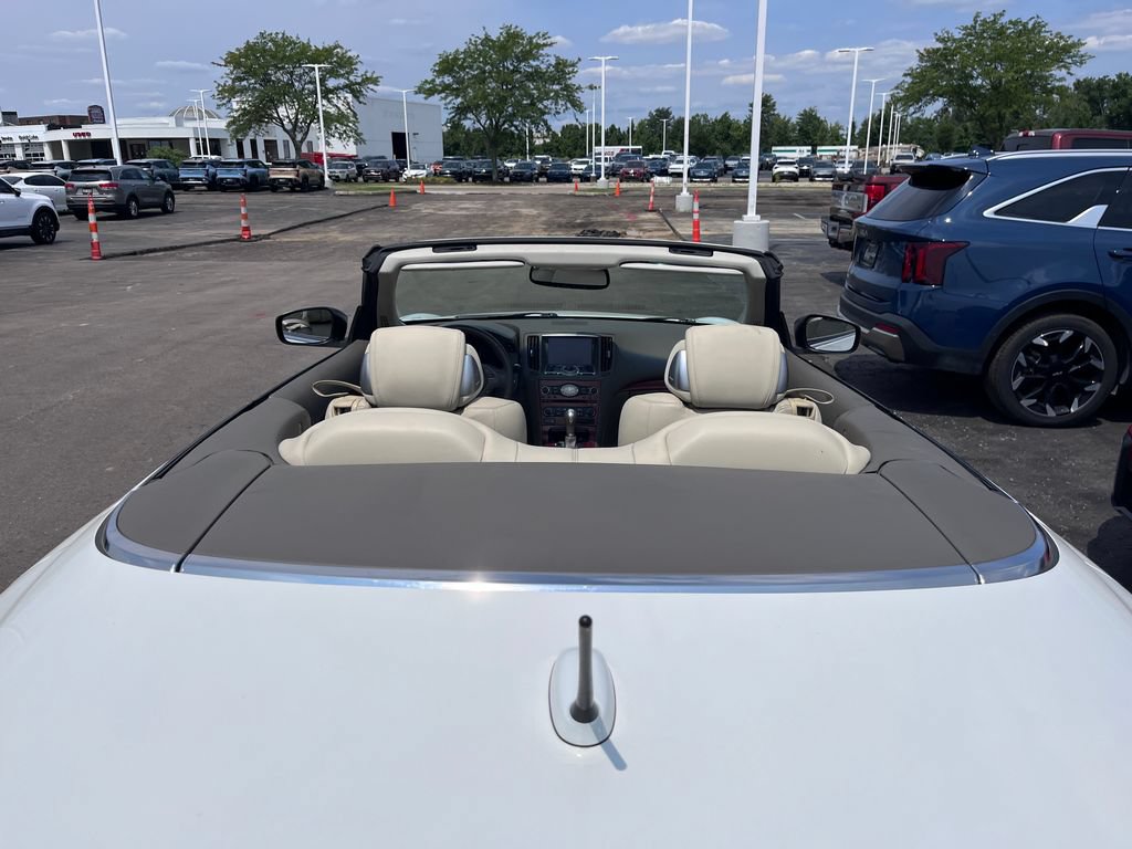 Used 2009 INFINITI G37 Convertible w/ Premium Pkg RWD image 9