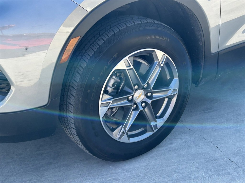 Used 2025 Chevrolet Blazer LT image 10