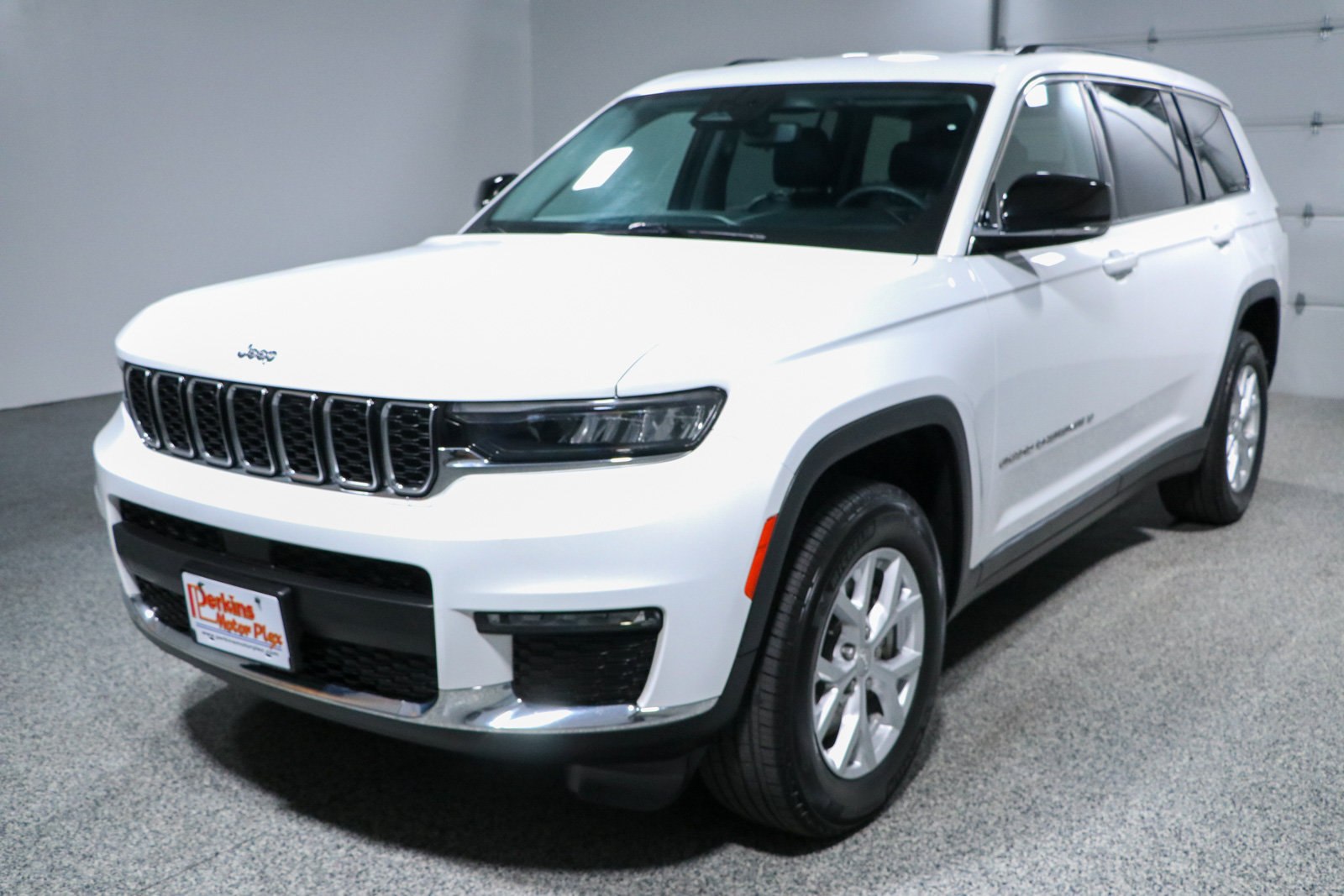 Used 2023 Jeep Grand Cherokee L Limited w/ Trailer Tow Group (B) AWD/4WD image 31