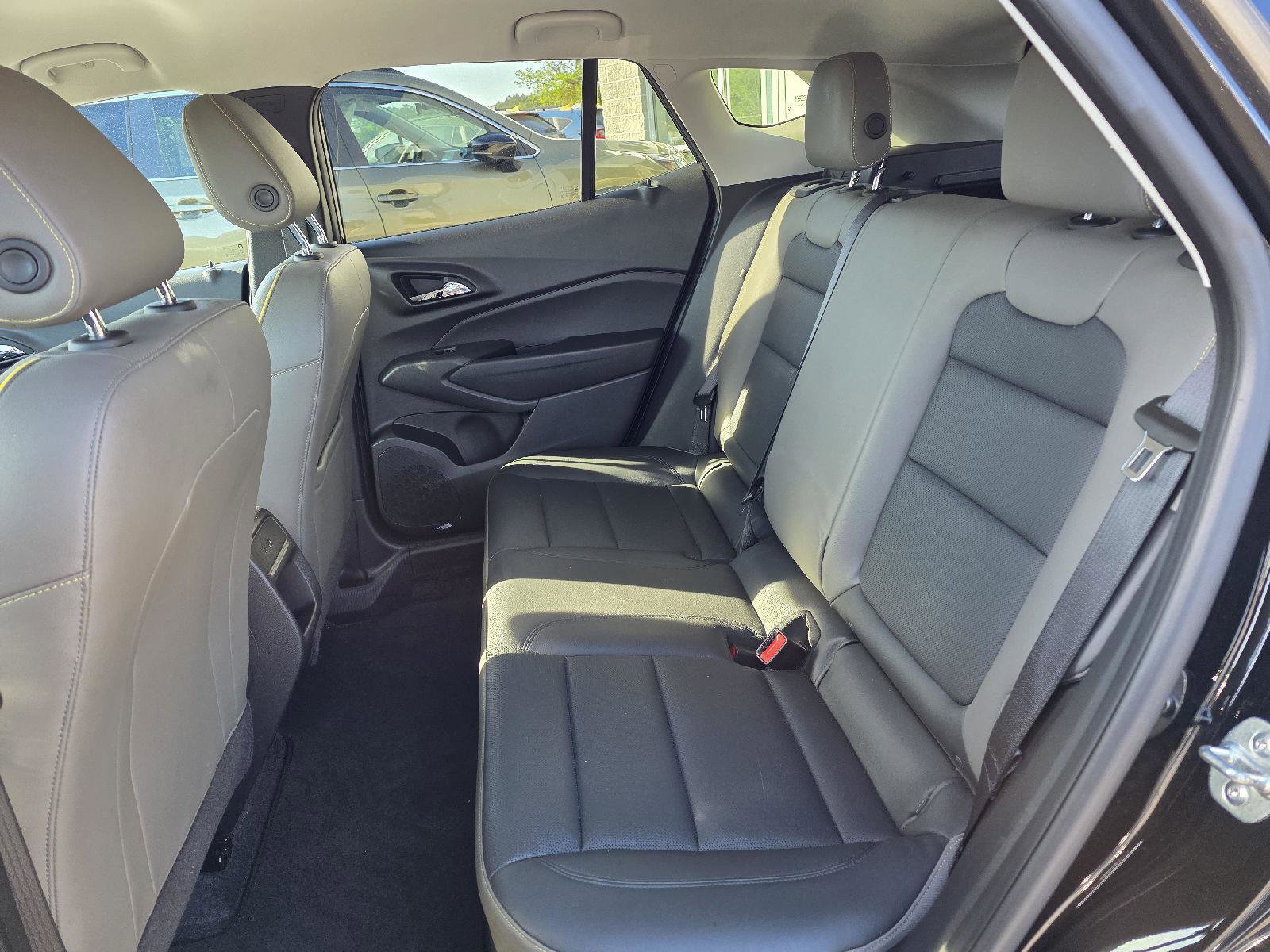Used 2024 Chevrolet Trax ACTIV FWD image 11