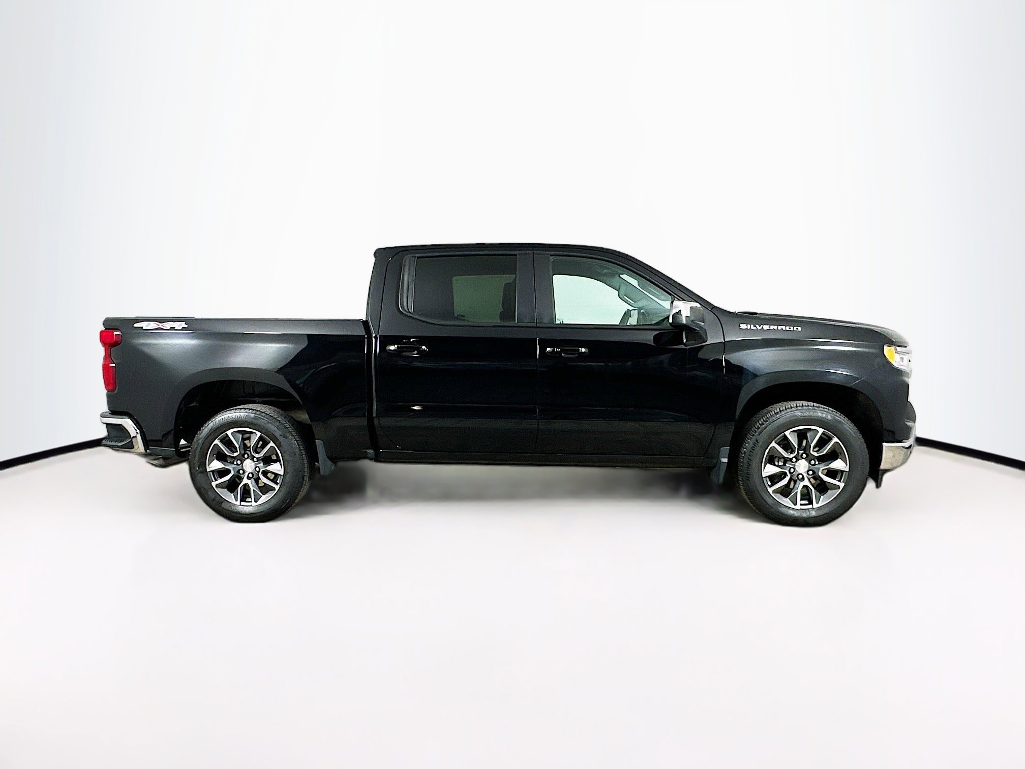 Used 2023 Chevrolet Silverado 1500 LT image 10