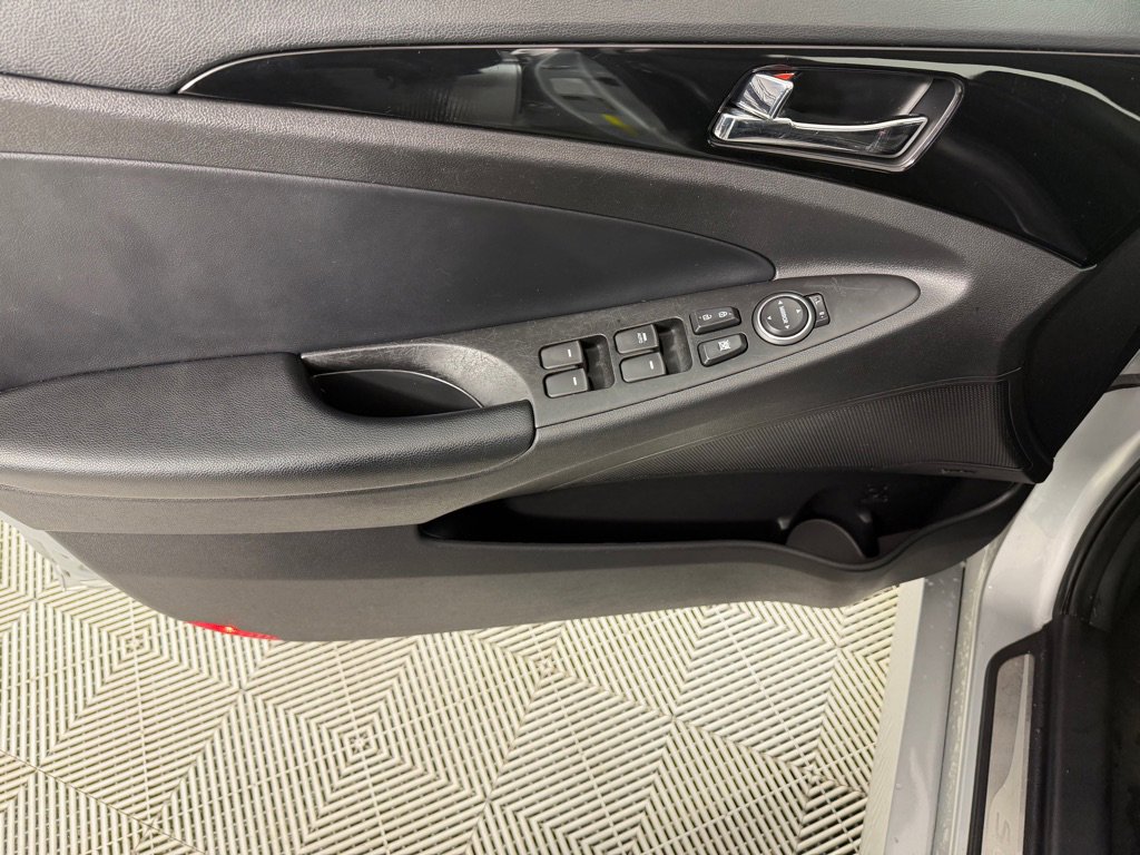 Used 2014 Hyundai Sonata Limited w/ Technology Package 05 image 11