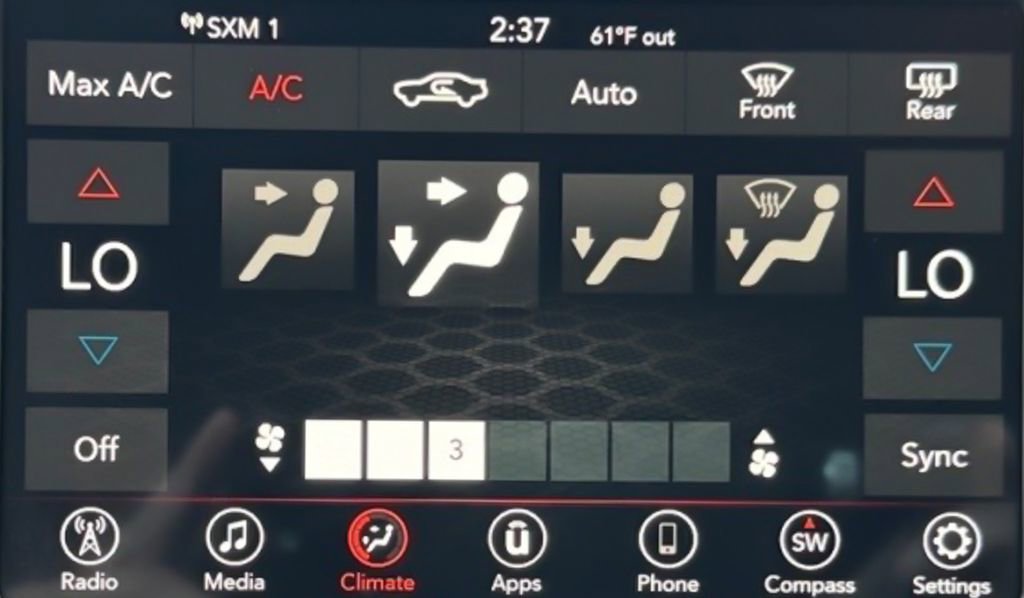 Used 2020 Dodge Challenger SXT RWD image 22