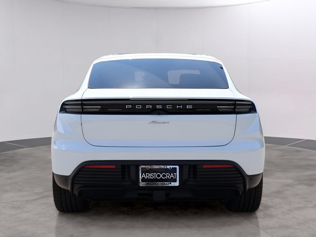 New 2025 Porsche Macan Electric RWD image 7