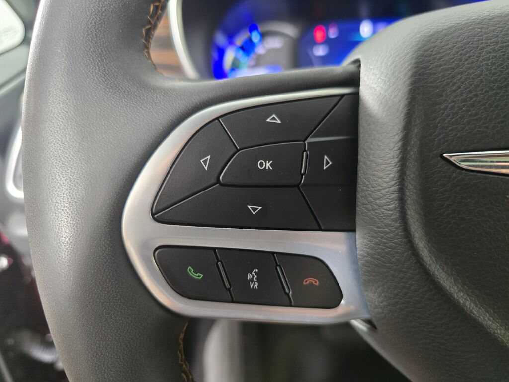 Used 2022 Chrysler Pacifica Pinnacle FWD image 21