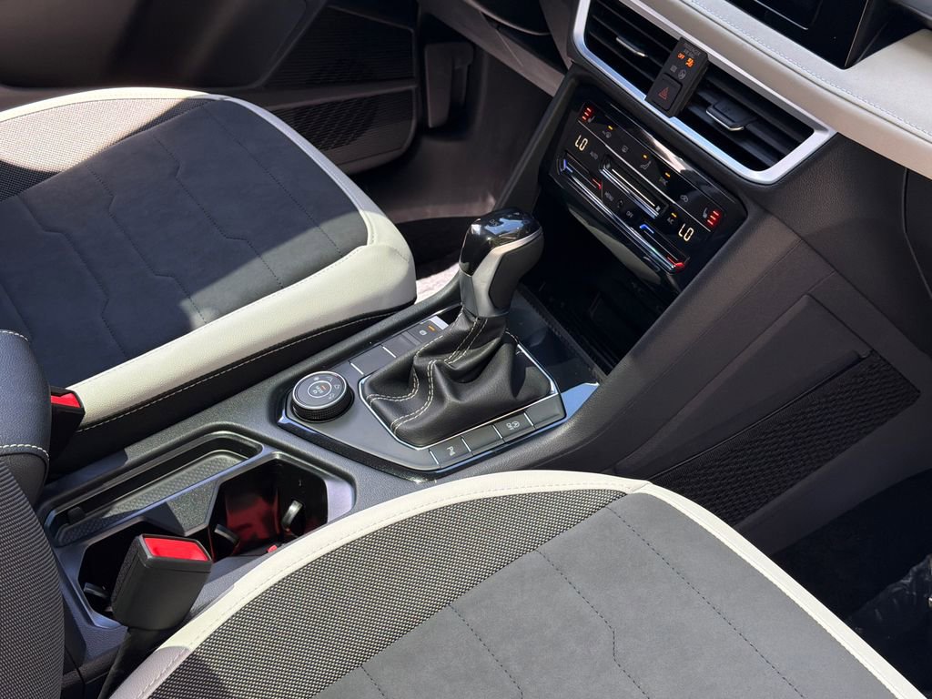 New 2026 Volkswagen Taos SE AWD/4WD image 9