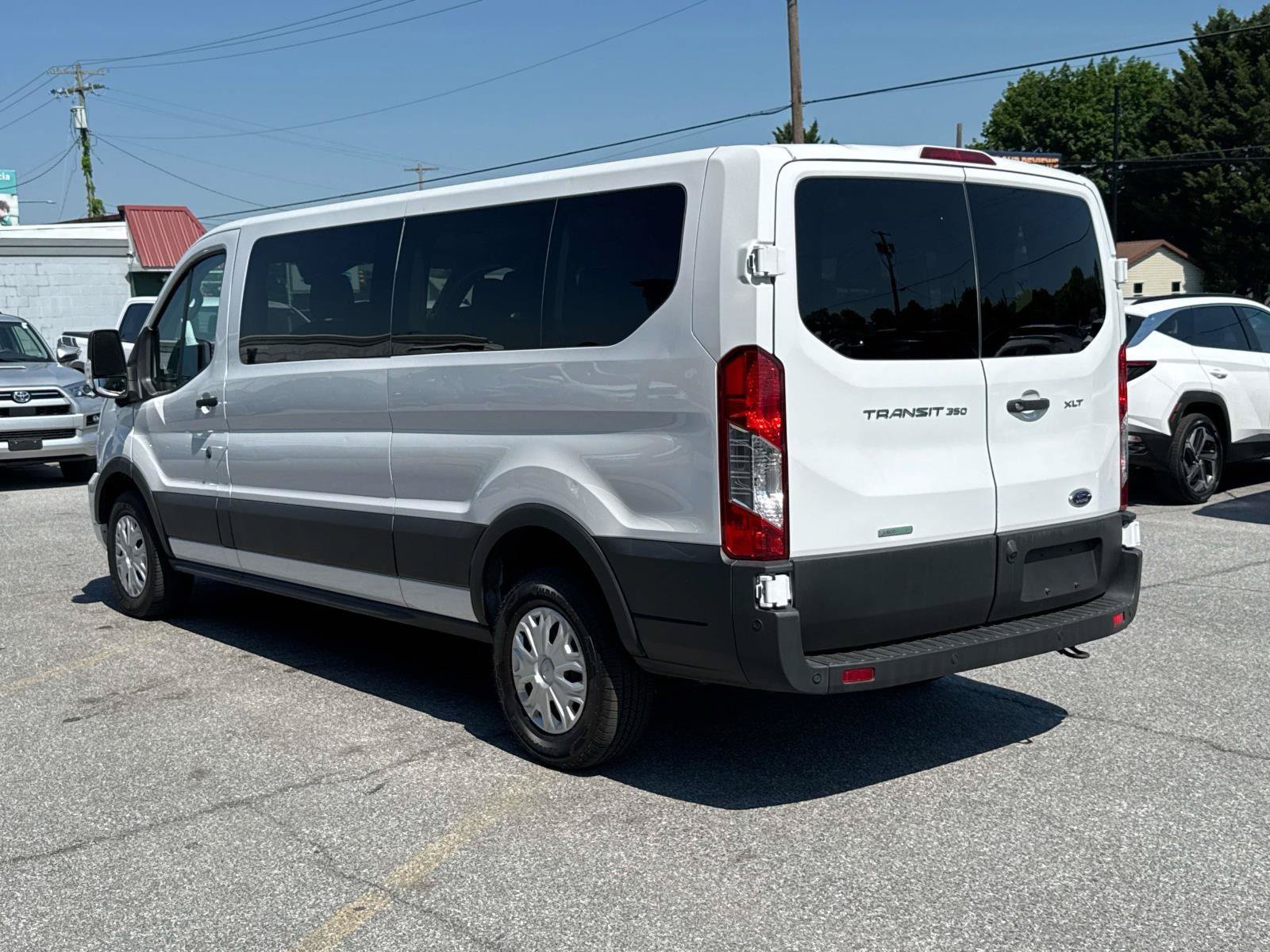 Used 2023 Ford Transit 350 XLT RWD image 27