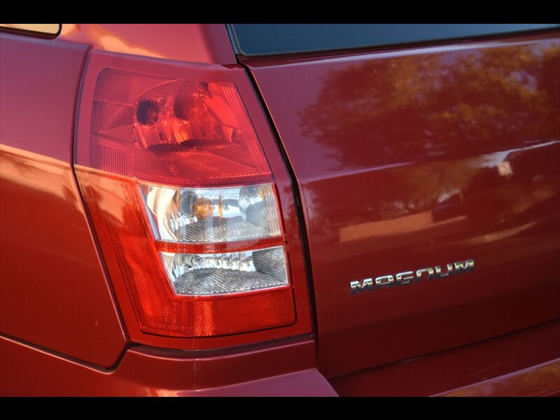 Used 2006 Dodge Magnum SRT8 w/ SRT Option Group I RWD image 47