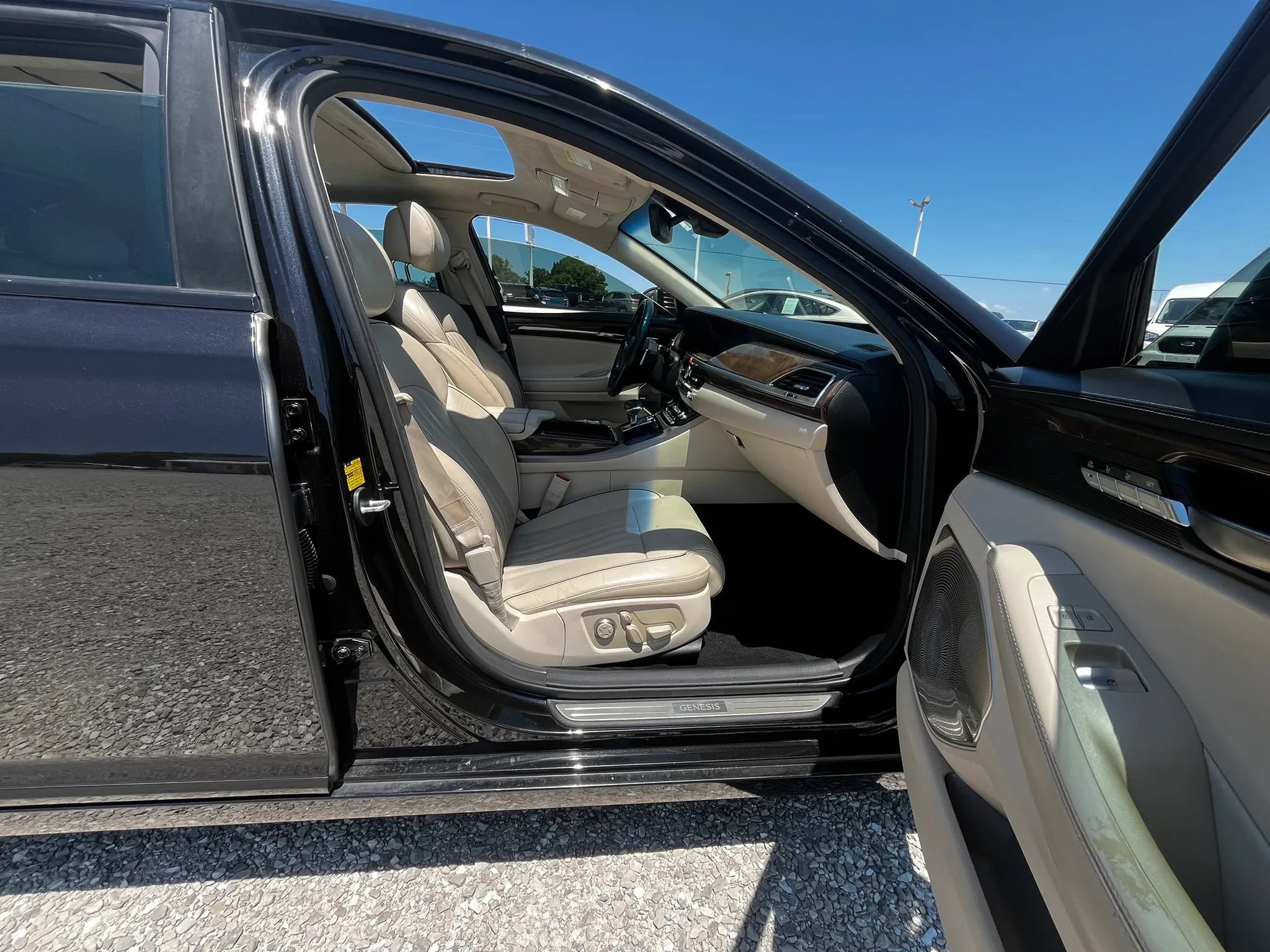 Used 2018 Genesis G90 5.0 Ultimate AWD/4WD image 10