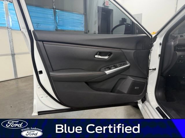 Used 2025 Nissan Sentra SR w/ SR Premium Package FWD image 24
