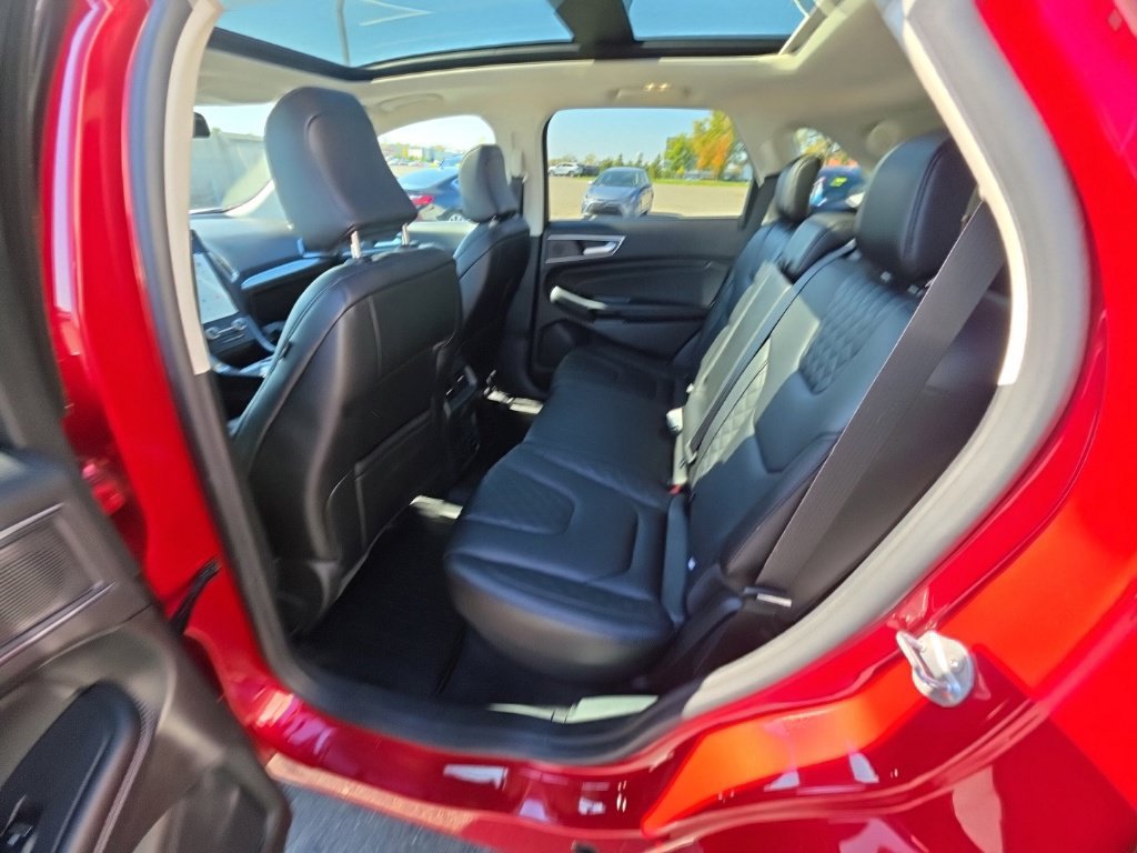 Used 2024 Ford Edge Titanium AWD/4WD image 27