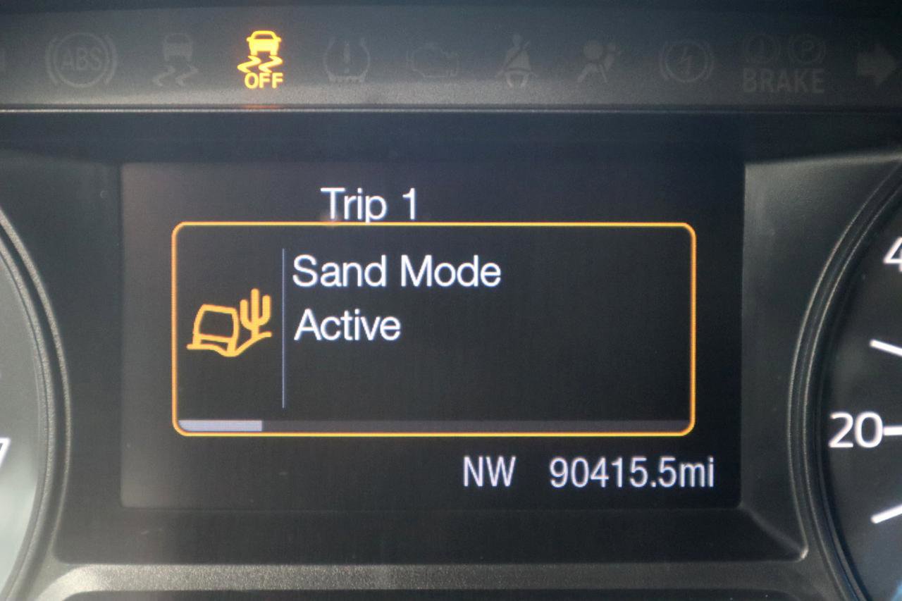 Used 2017 Ford Explorer XLT image 75