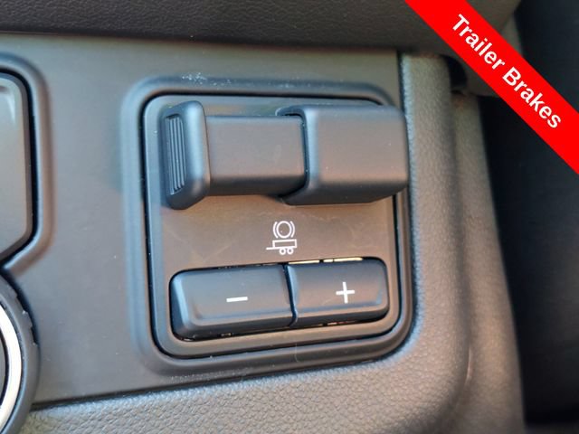 Used 2024 Chevrolet Suburban RST w/ Luxury Package AWD/4WD image 18