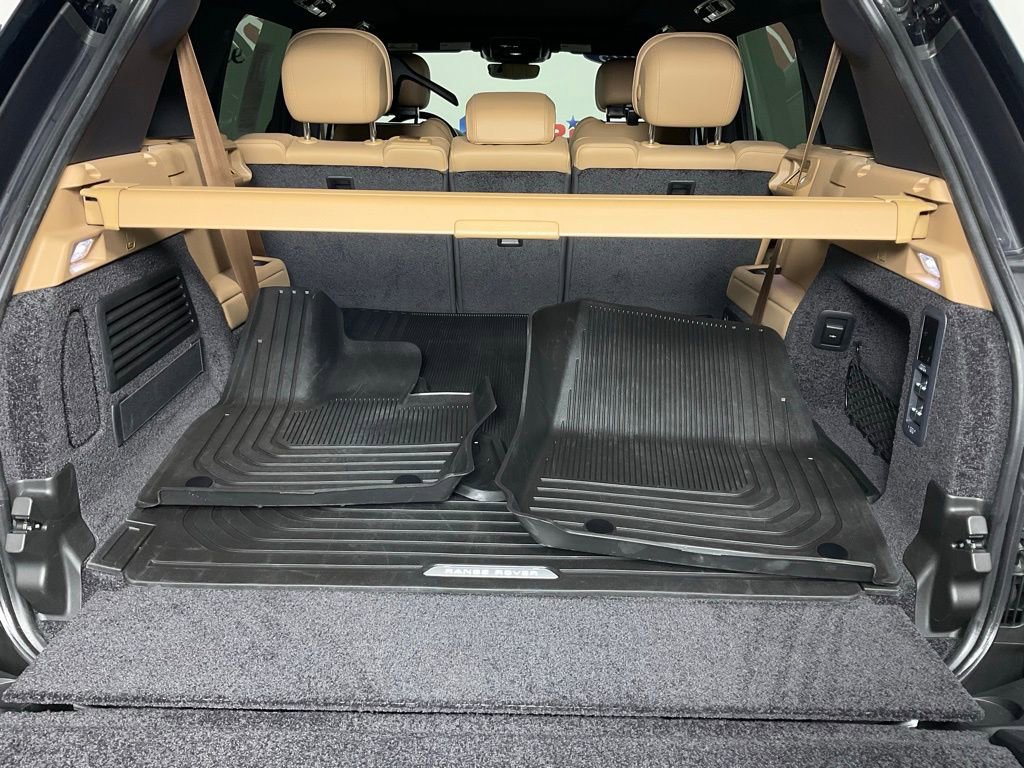 Used 2025 Land Rover Range Rover Long Wheelbase SE image 11
