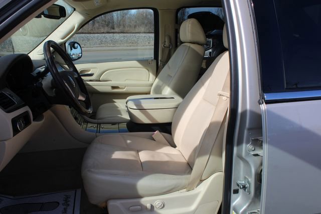 Used 2007 Cadillac Escalade EXT w/ Information Package image 18