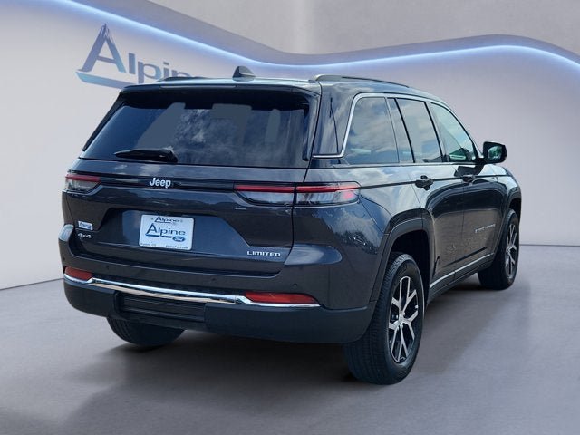 Used 2024 Jeep Grand Cherokee Limited AWD/4WD image 5