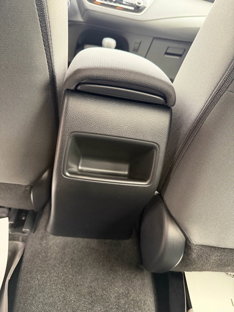 Used 2021 Toyota Corolla LE image 25