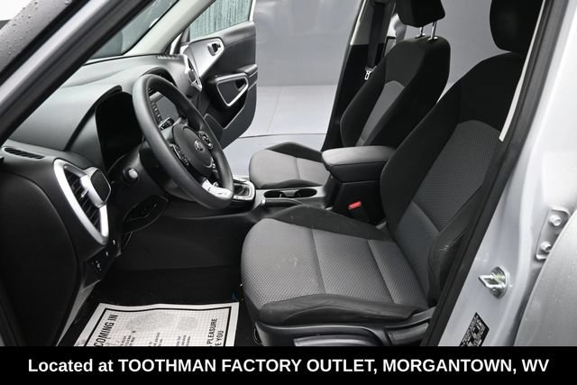 Used 2021 Kia Soul LX FWD image 11