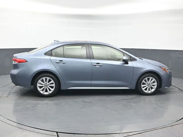 Used 2023 Toyota Corolla LE w/ LE Convenience Package image 6