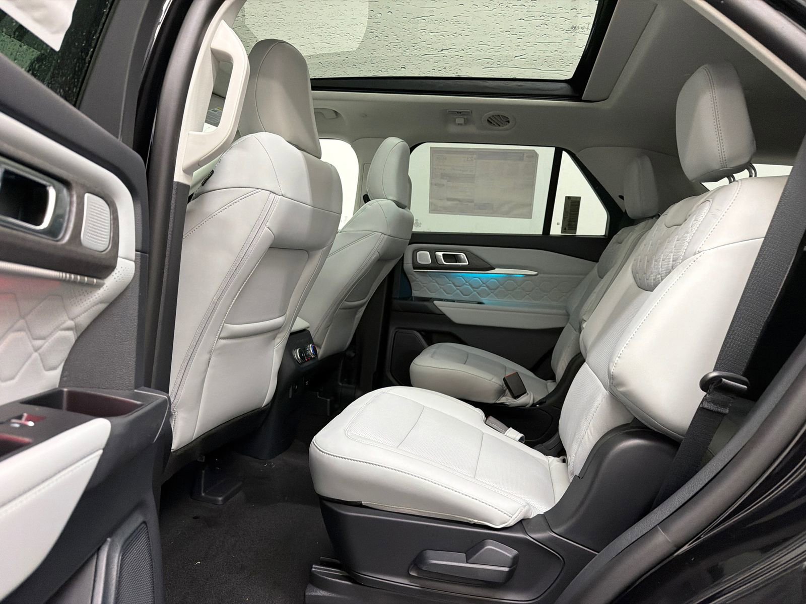 New 2026 Ford Explorer Platinum w/ LUX Leather Package image 19