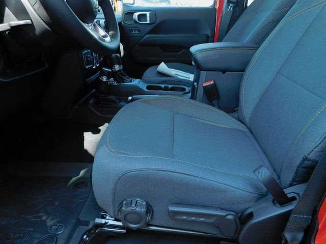 New 2025 Jeep Wrangler Sahara w/ Technology Group image 22