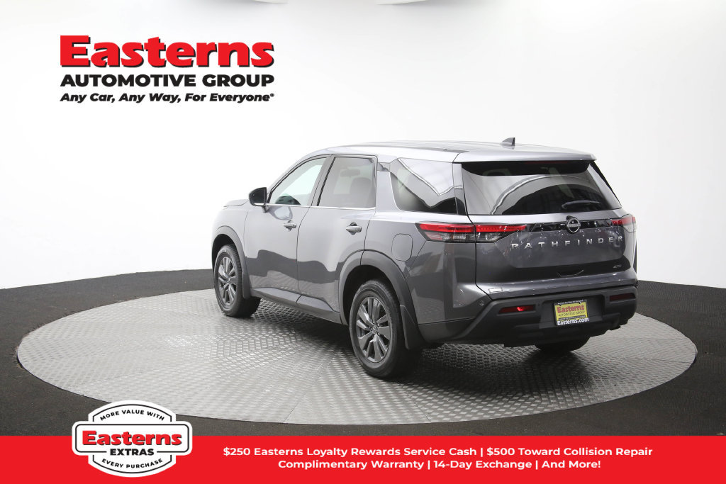 Used 2024 Nissan Pathfinder S AWD/4WD image 38