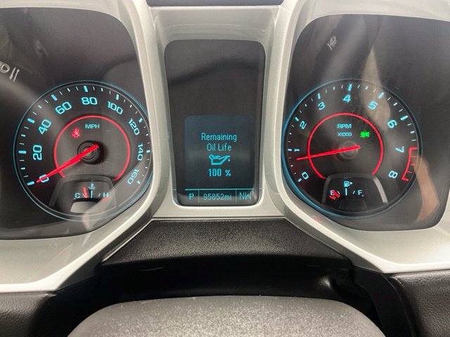 Used 2015 Chevrolet Camaro LT RWD image 11