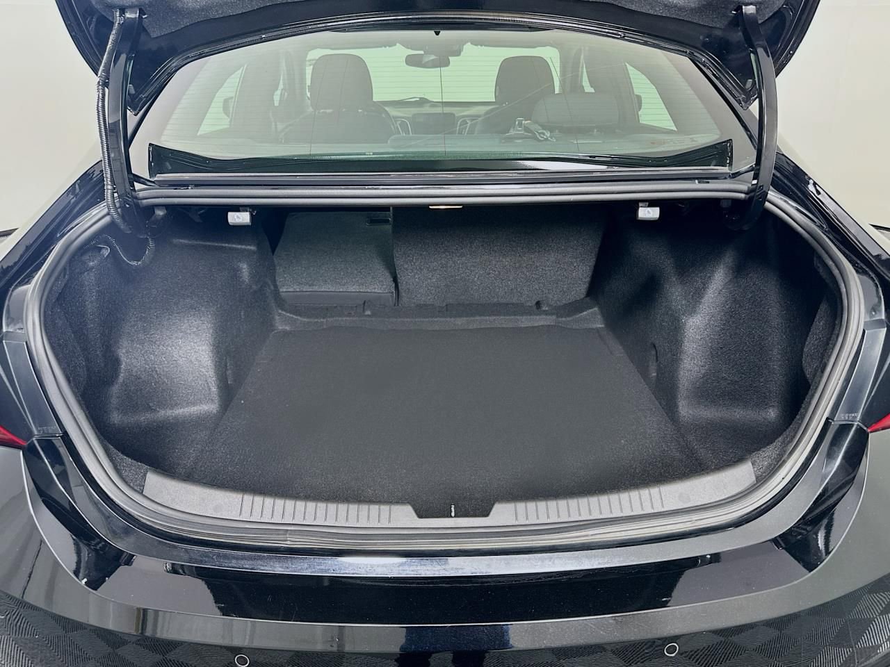 Used 2022 Chevrolet Malibu LT image 20