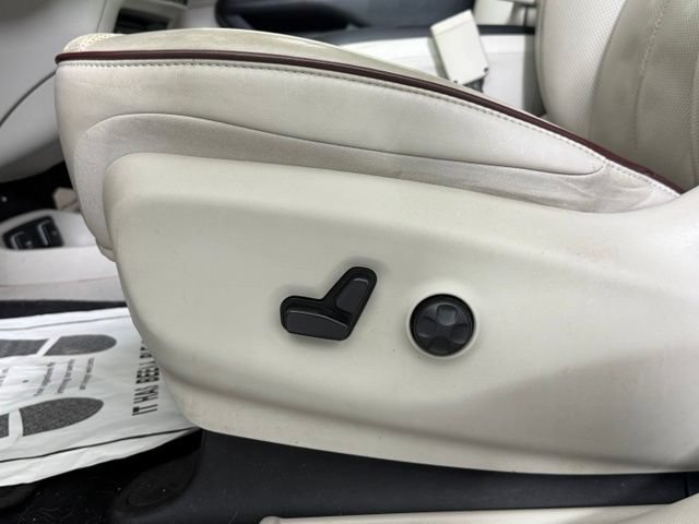 Used 2019 Chrysler Pacifica Limited w/ Advanced Safetytec Group FWD image 33