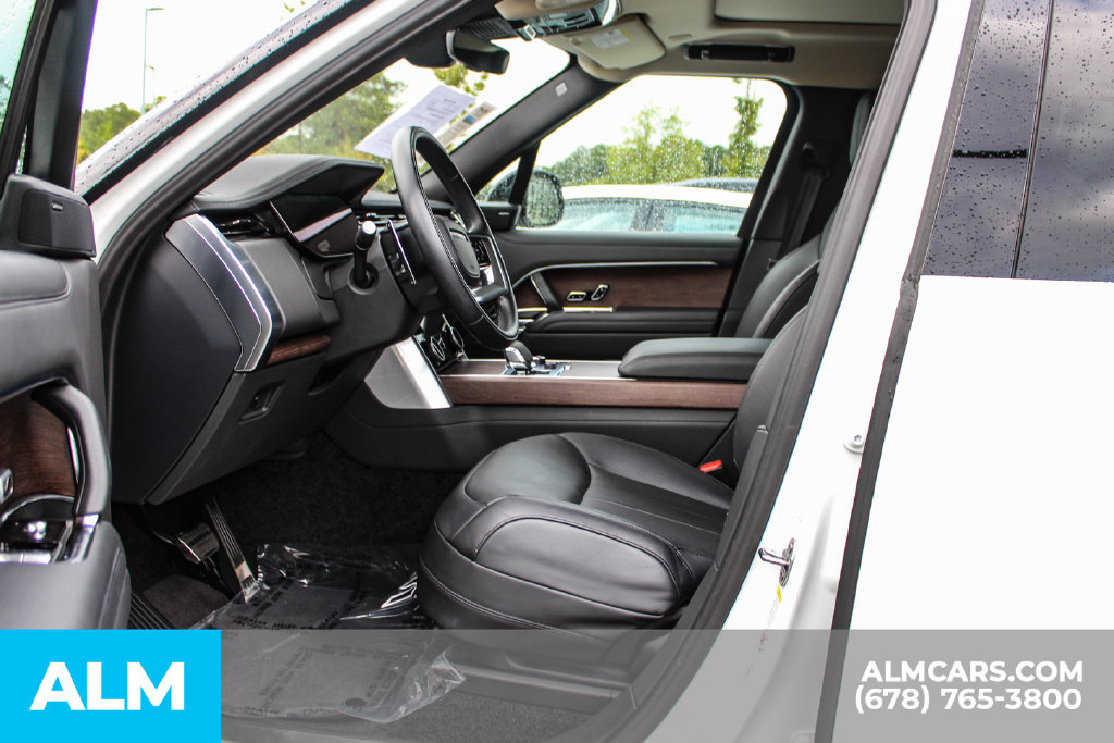 Used 2023 Land Rover Range Rover SE AWD/4WD image 16