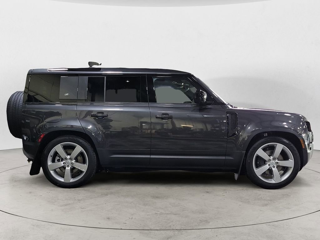 Used 2024 Land Rover Defender 110 SE AWD/4WD image 6