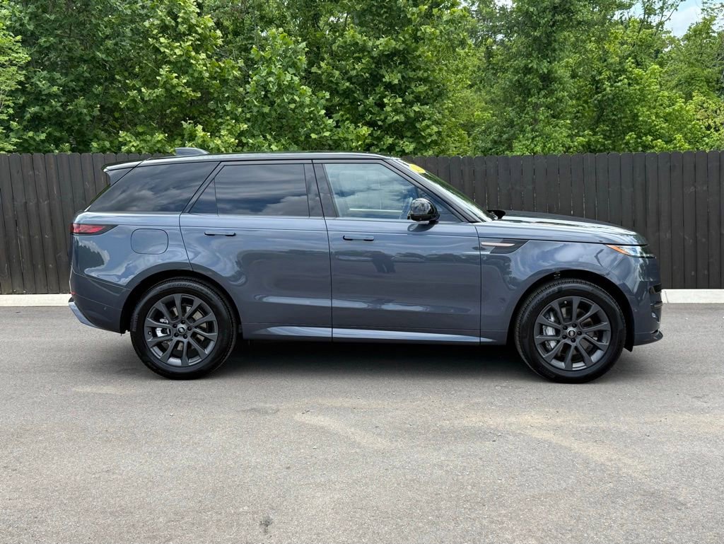 Used 2025 Land Rover Range Rover Sport Dynamic SE AWD/4WD image 7