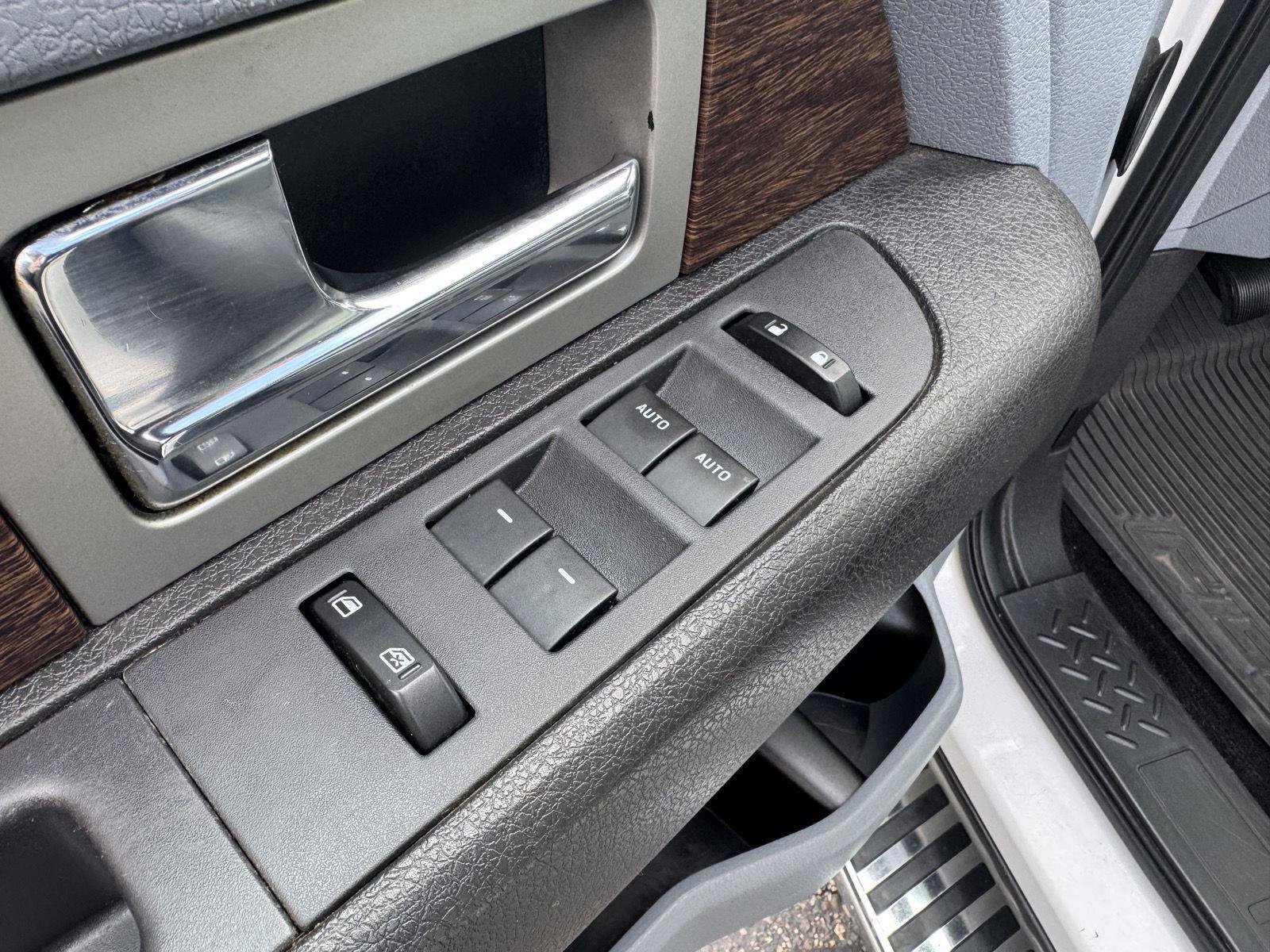 Used 2013 Ford F150 Lariat w/ Luxury Equipment Group AWD/4WD image 13